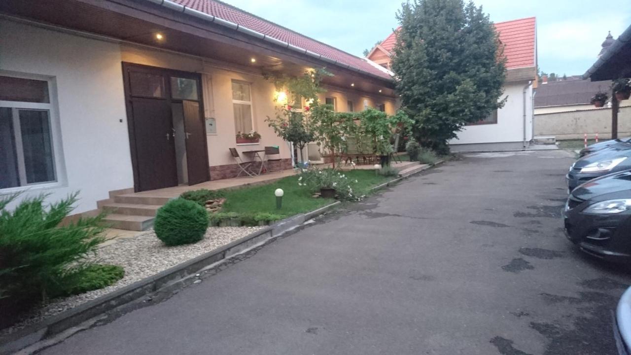 Nobilis Apartman Eger Exterior photo