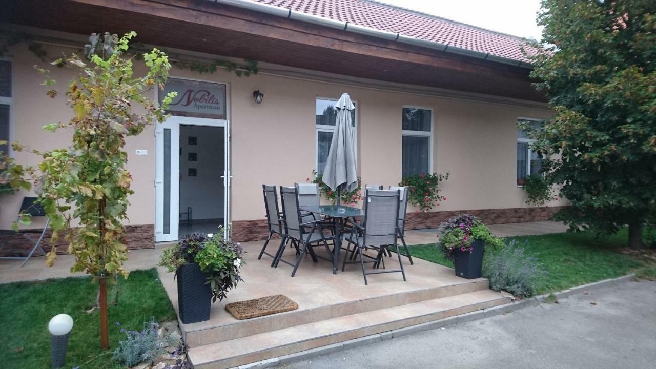 Nobilis Apartman Eger Exterior photo
