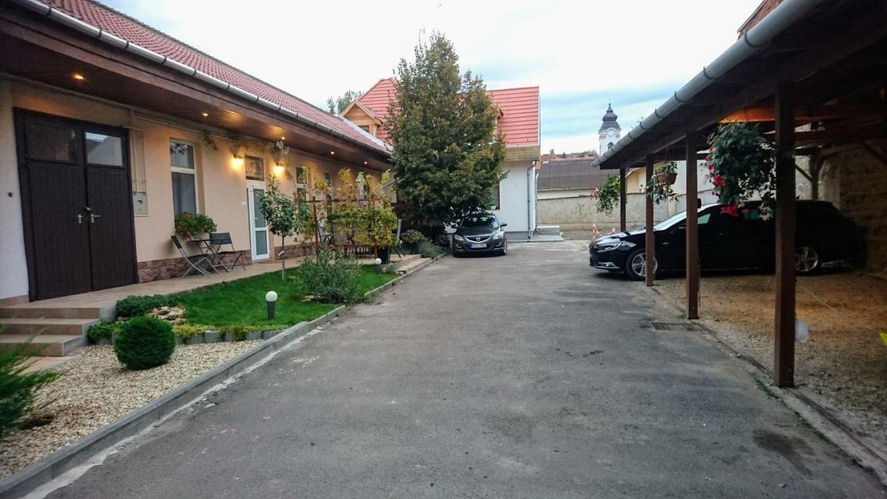 Nobilis Apartman Eger Exterior photo